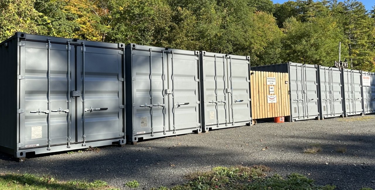 Storage units near me where I can park a truck | SecureSpace Self Storage